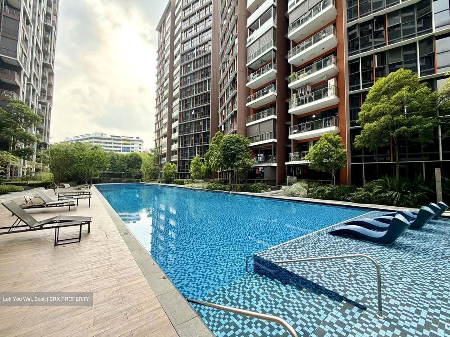 Sims Urban Oasis (D14), Condominium #631808101